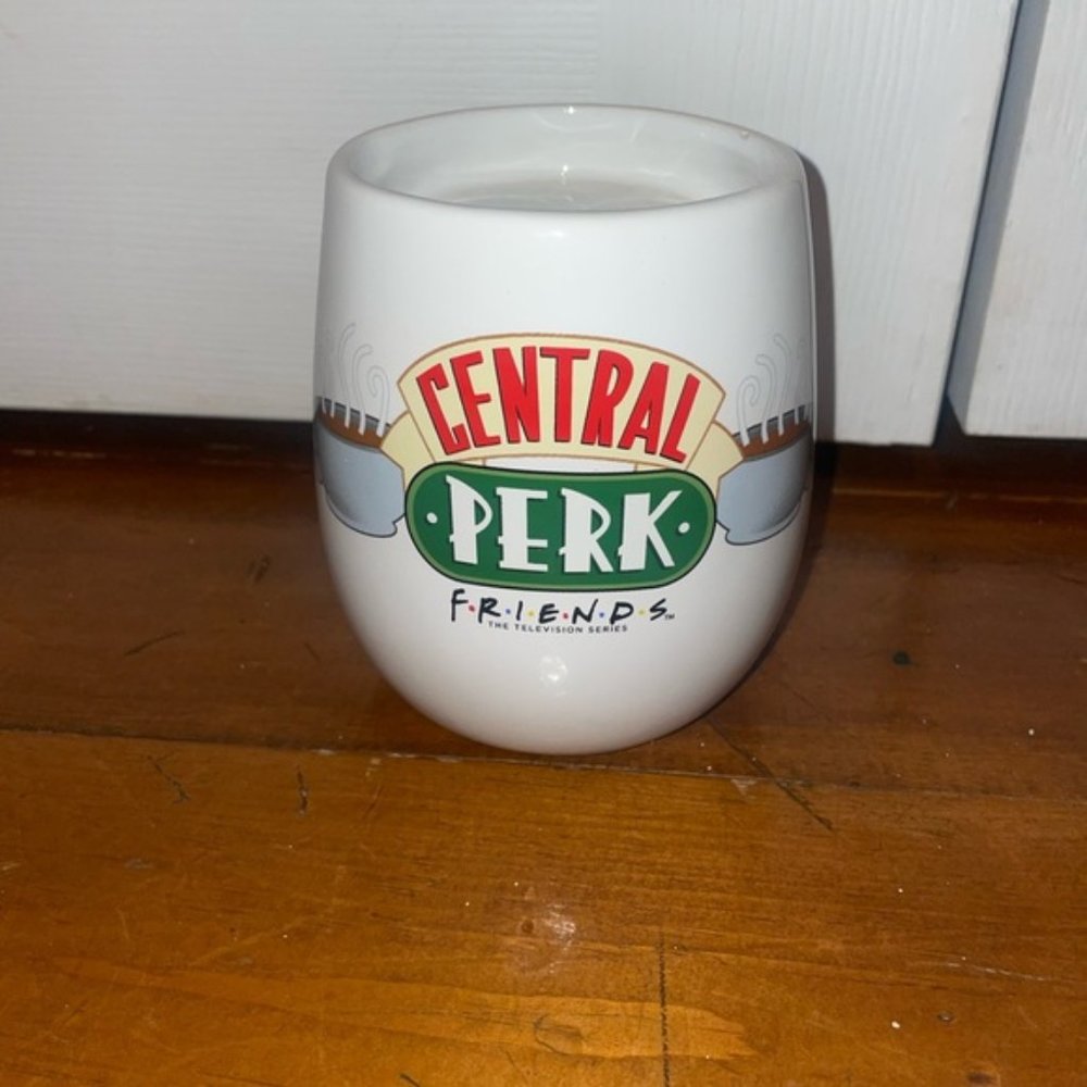 Central Perk Friends 18oz Mug - Picture 2 of 8